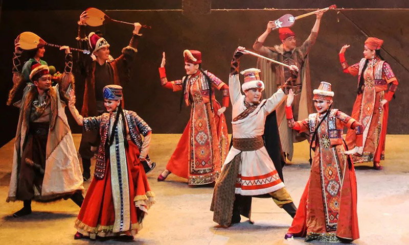 1 сәуірде Шыңжаңның алғашқы Мәдениет және өнер фестивалі ашылды