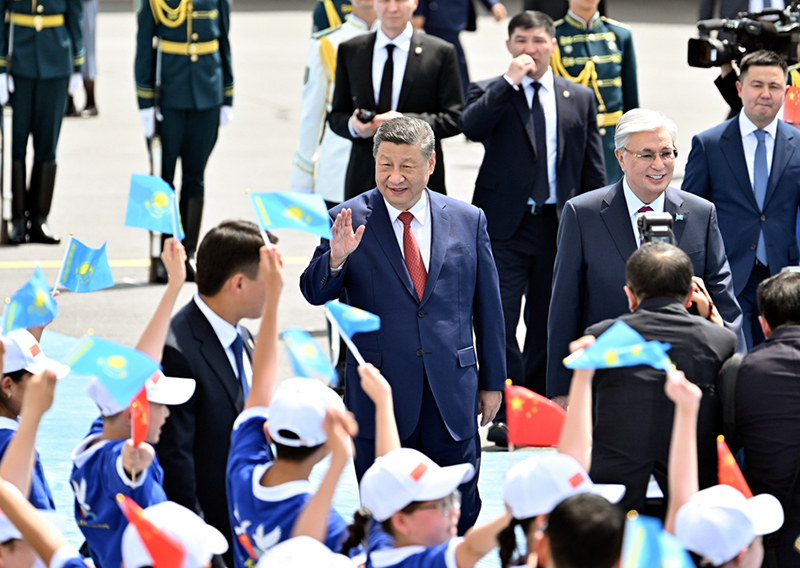 Си Цзиньпин екінші Қытай-Орталық Азия саммитіне қатысу үшін Астанаға жетті