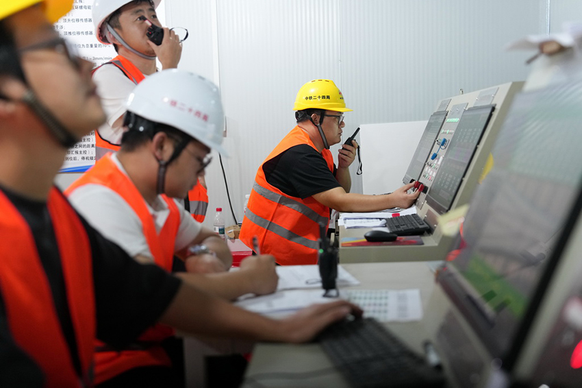 Чжэцзянда теміржол көпірін жаңғыртуда жасанды интеллект технологиясы қолданылды