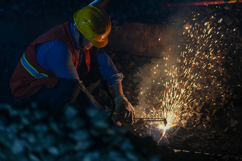 Чжэцзянда теміржол көпірін жаңғыртуда жасанды интеллект технологиясы қолданылды