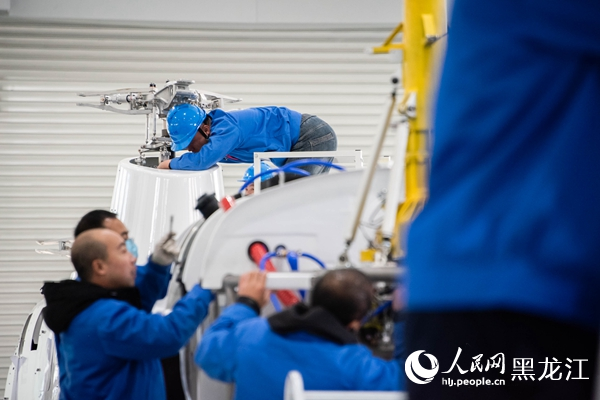 «Аспандағы ауыр жүк көлігі»－T1400 ұшқышсыз тікұшағы алғашқы рейсін сәтті орындады