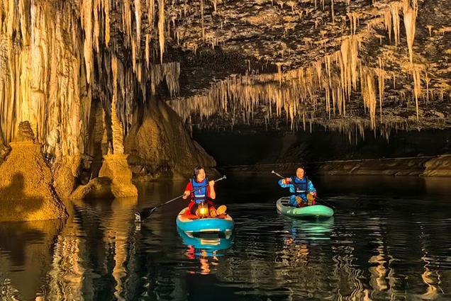 Хубэй өлкесінің Эньши қаласындағы фантастикалық үңгір