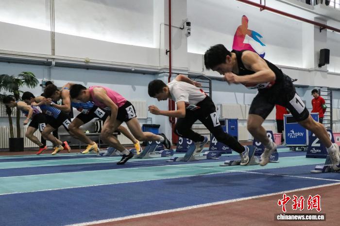 Шыңжаңда екінші кезекті Орталық Азияның жабық кешендегі жеңіл атлетикадан шақыру жарысы өтті