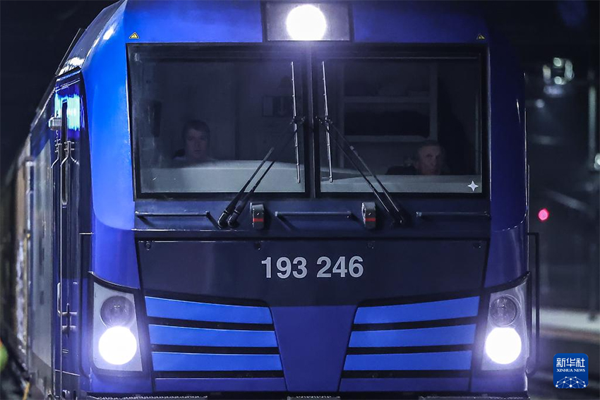 Венгрия-Сербия теміржолының Венгрия бөлігінде жүк тасымалы ресми түрде басталды