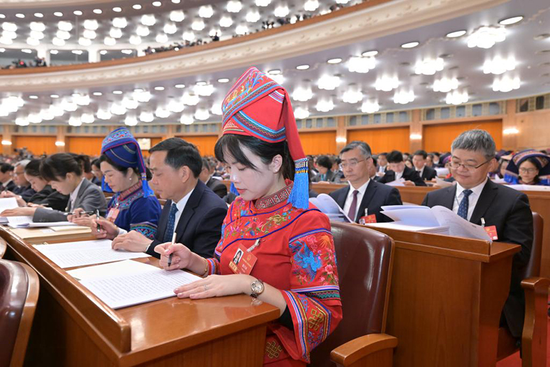Мемлекеттік XIV Халық құрылтайының төртінші сессиясы ашылды