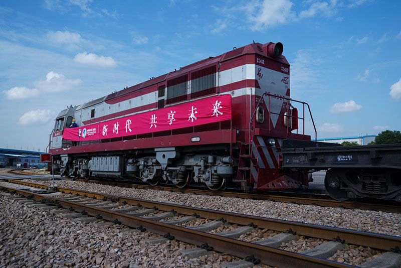 CIIE экспонаттары Шанхайға Қытай-Еуропа экспресс пойызымен келді