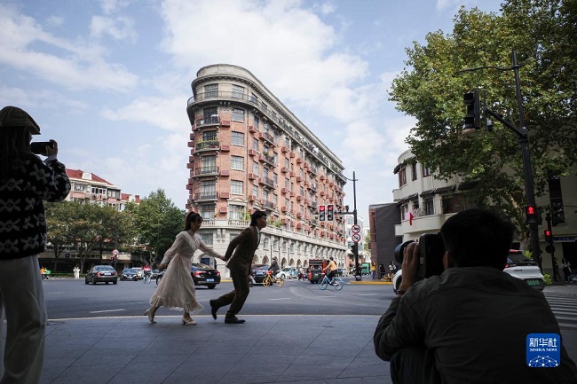 Көркем Шанхайдағы Импорт көрмесінде кездесейік