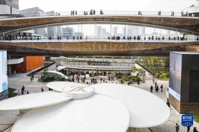 Көркем Шанхайдағы Импорт көрмесінде кездесейік