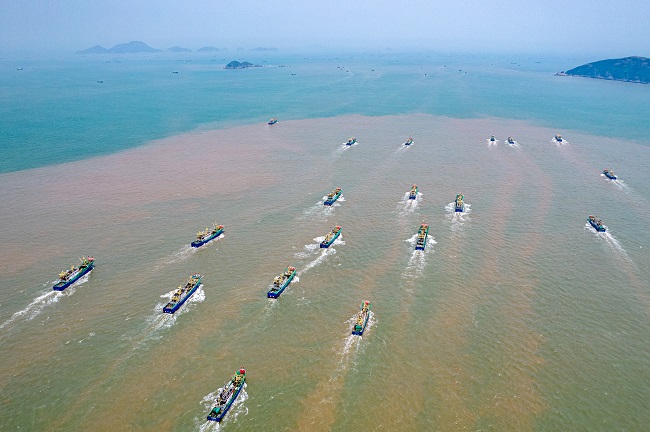 Мыңдаған желкендер балық аулауды бастады