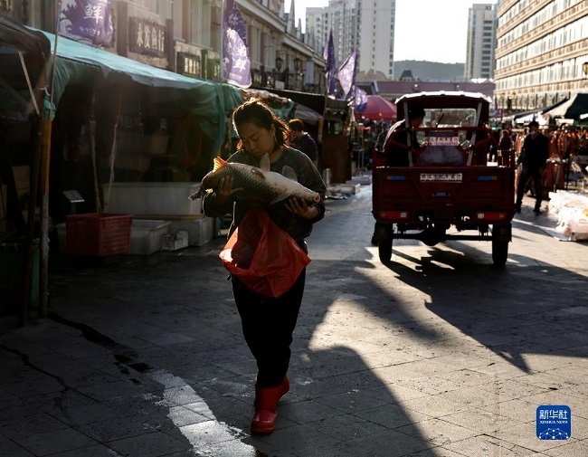 Қытайдың Шығыс полюс балық базары