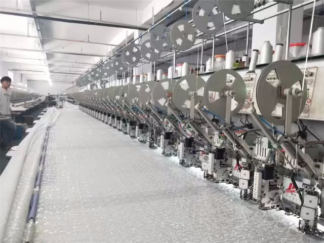 Шағын ауылдан шыққан үйлену көйлектері әлемдегі қалыңдықтардың қолына жетеді