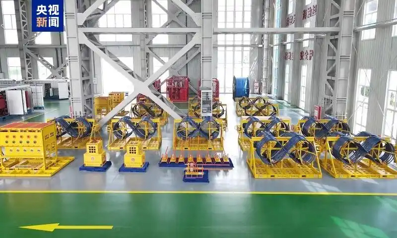 Хайнаньда Қытайдың алғашқы ұлттық деңгейдегі терең теңіздегі мұнай-газ апаттық-құтқару базасы ашылды