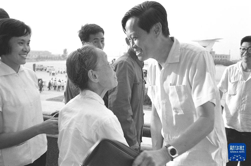 Қытайдың әр саласы әйгілі физик Ян Чжэньнинді еске алады