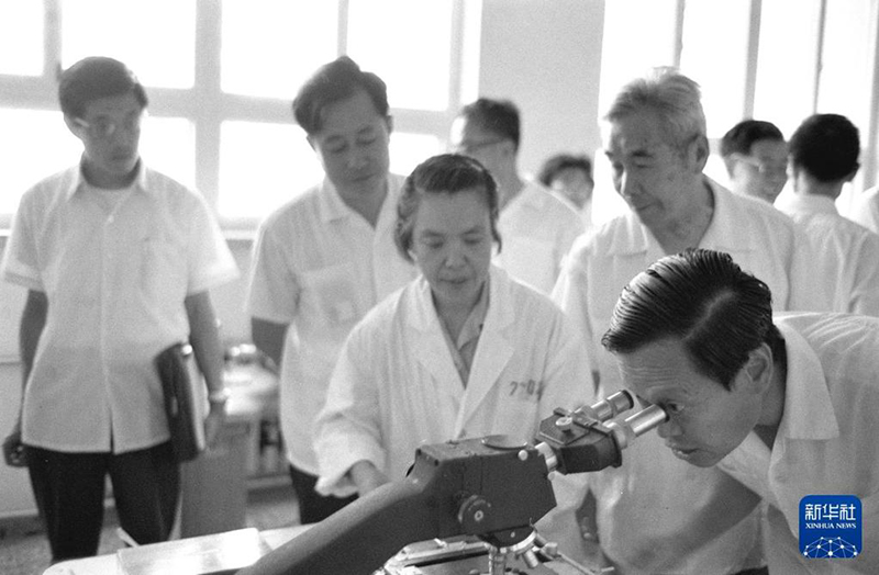 Қытайдың әр саласы әйгілі физик Ян Чжэньнинді еске алады