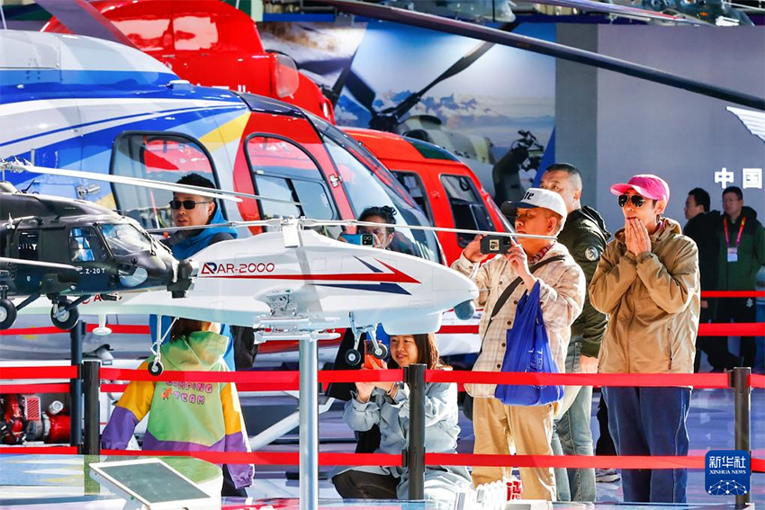 Қытайдың 7-інші Тяньцзинь Халықаралық тікұшақ көрмесінің ашық есік күні басталды