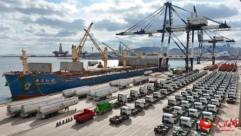 Қытайдың ЖІӨ алғашқы үш тоқсанда сәйкес мезгілмен салыстырғанда 5,2%-ға өсті