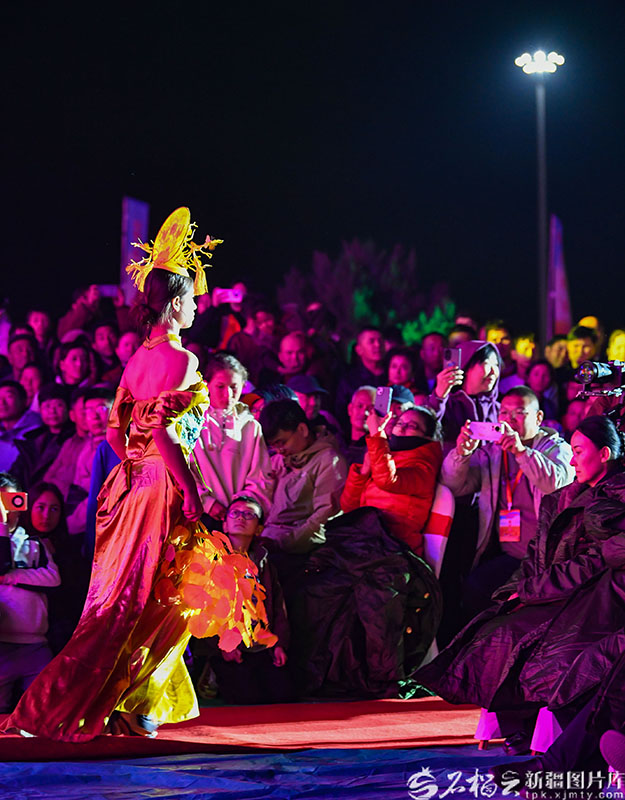 Шыңжаңның Қашқарында 6-ыншы Жібек Жолы мәдени фестивалі ашылды