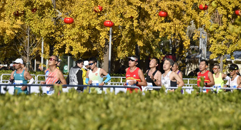 Бейжің марафонына 32 мың жүгіруші қатысты