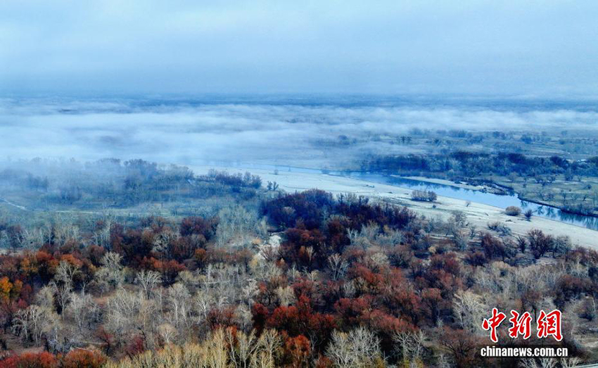 Шыңжаңдағы Ертіс өзенінің Бейтун бөлігіндегі көркем көрініс