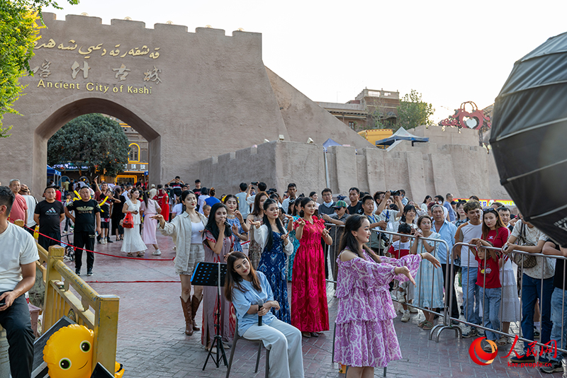 2025 жылдың алғашқы 10 айында Шыңжаң 299 миллион турист қабылдады