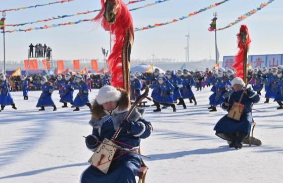 24-інші кезекті Цзилинь Сунюань Чагань көлінің қар-мұз балық ұстап, аң аулау мәдениеті туризм фестивалі ашылды