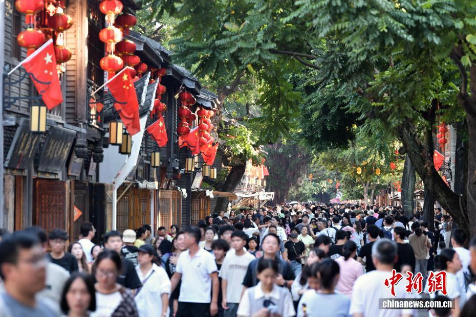 2025 жылы ішкі туристік сапарлар 6,5 миллиардтан асты