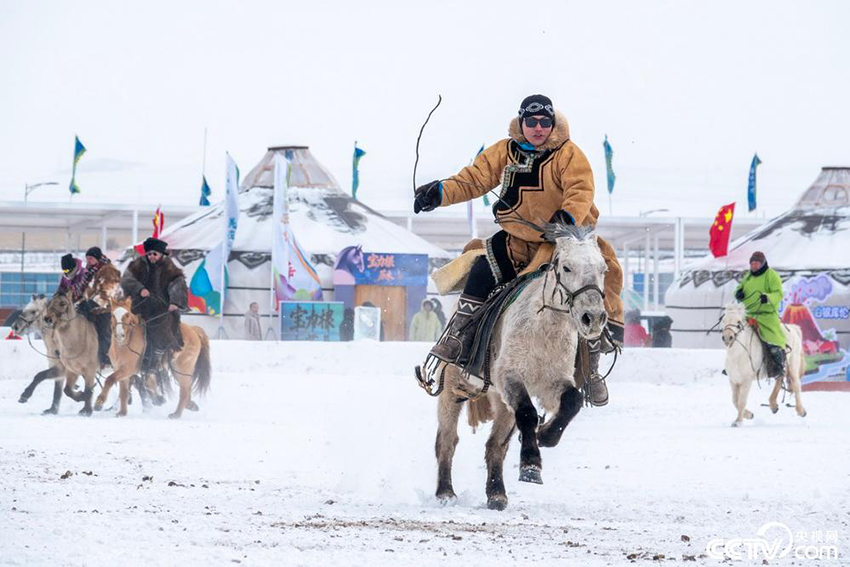 Шилин-Гол, Ішкі Моңғұл: Қыстың көркін қыздырған ат ойындары