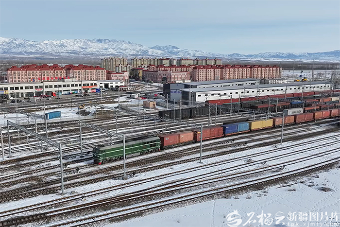 Биыл Қорғас теміржол порты арқылы өткен пойыздардың саны 1000-нан асты