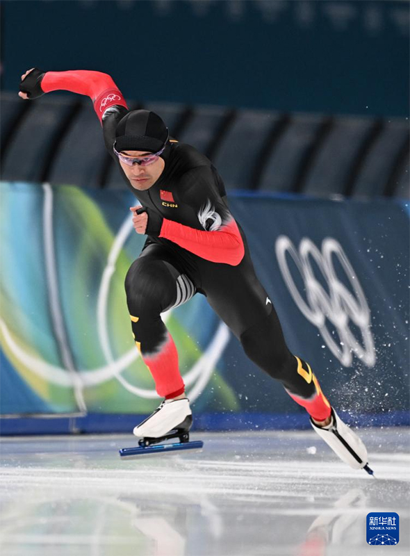 Конькимен сырғанауда Нин Чжунянь ерлер арасындағы 1000 метрлік жарыста қола медаль жеңіп алды