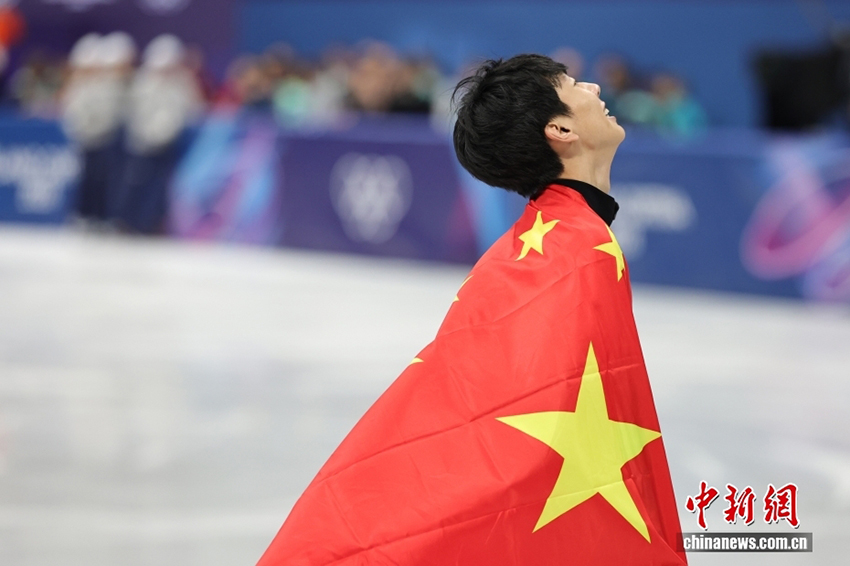 Қытайлық ойыншы Сунь Лун ерлер арасында 1000 метрге конькимен жүгіруден күміс медаль жеңіп алды