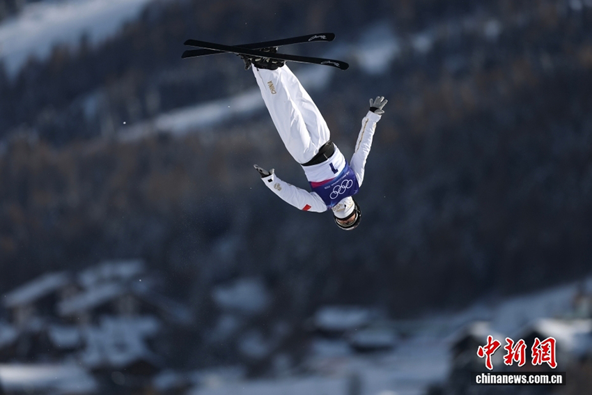 Қытайлық спортшы Сюй Мэнтао фристайлдан әйелдер арасындағы әуе шеберлігі бойынша алтын медаль жеңіп алды