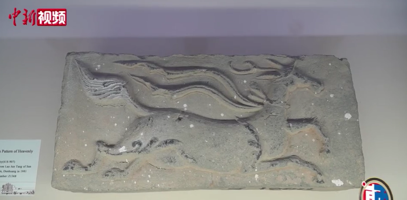 Тан әулеті тұлпарының суреті басылған қабырға