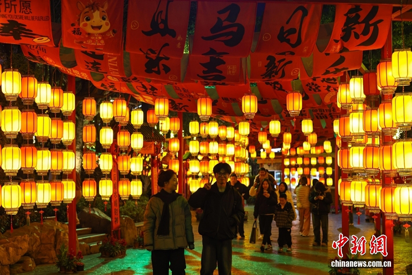 Әр өңір тұрғындары Юаньсяо (Шамдар) мейрамын қарсы алуда