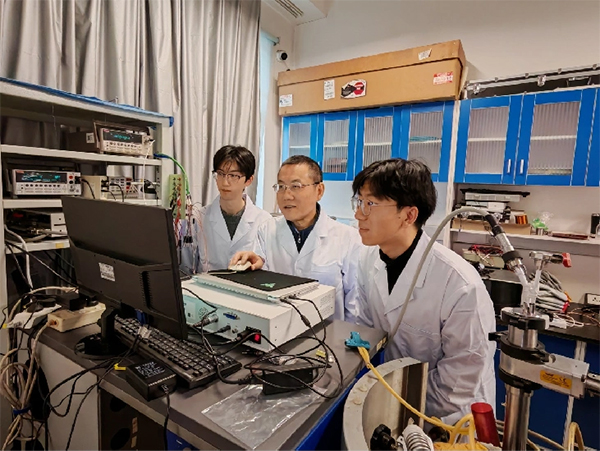 Қытай ғалымы Цзинь Чанцин халықаралық асқын өткізгіш материалдар саласындағы ең жоғары сыйлыққа ие болды