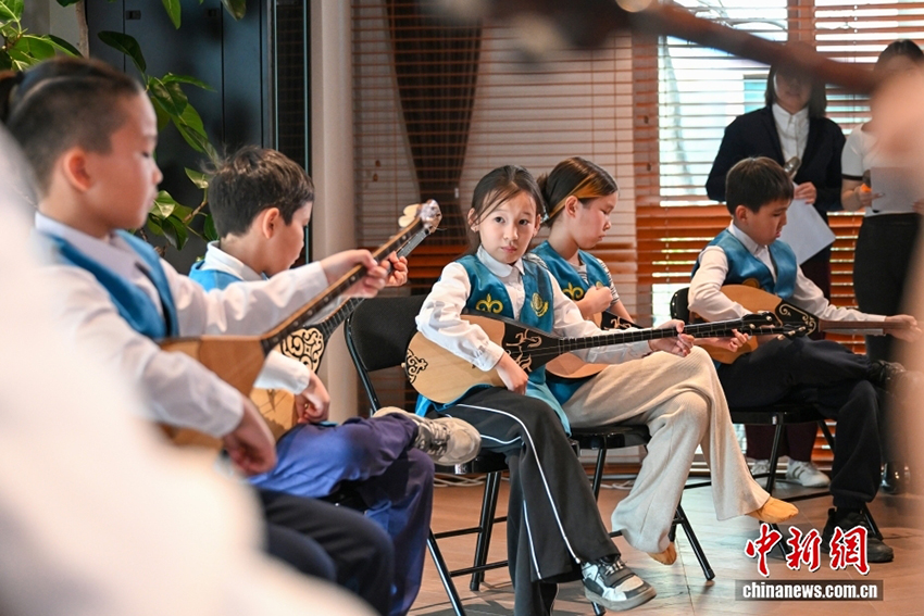 Наурызнама: Қытай мен Қазақстан балалары достықты бірге бейнеледі