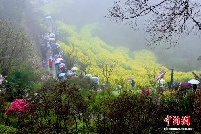 Қытайдағы ең әдемі ауыл және көктемгі жаңбыр