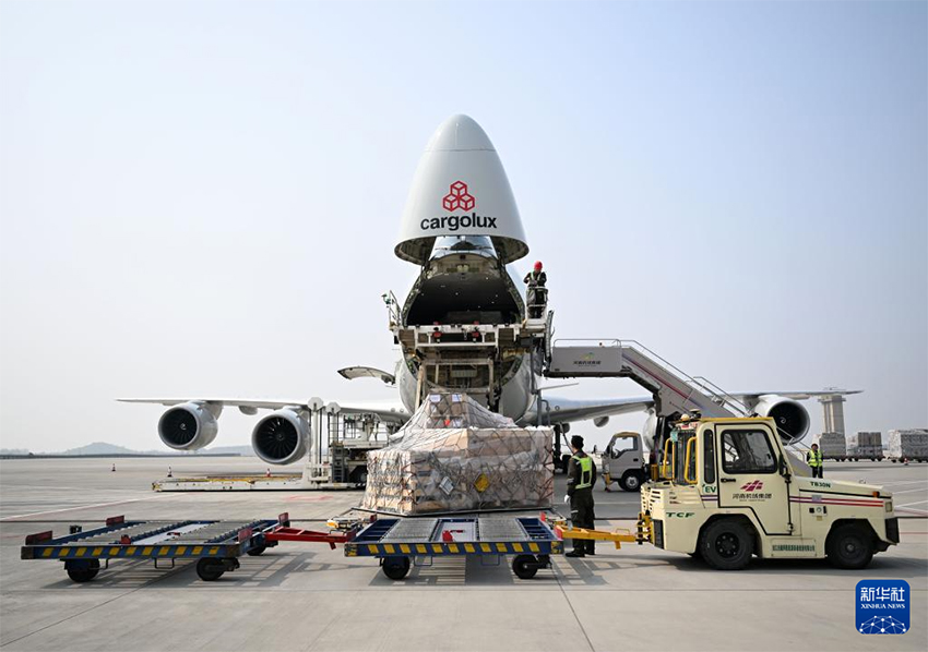Чжэнчжоу: Халықаралық әуе жүк тасымалы торабының деңгейі біртіндеп артуда