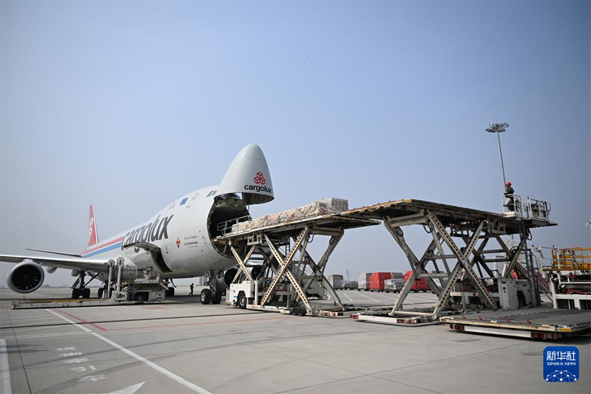 Чжэнчжоу: Халықаралық әуе жүк тасымалы торабының деңгейі біртіндеп артуда