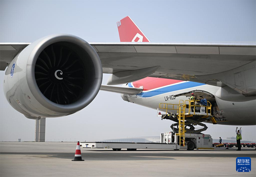 Чжэнчжоу: Халықаралық әуе жүк тасымалы торабының деңгейі біртіндеп артуда