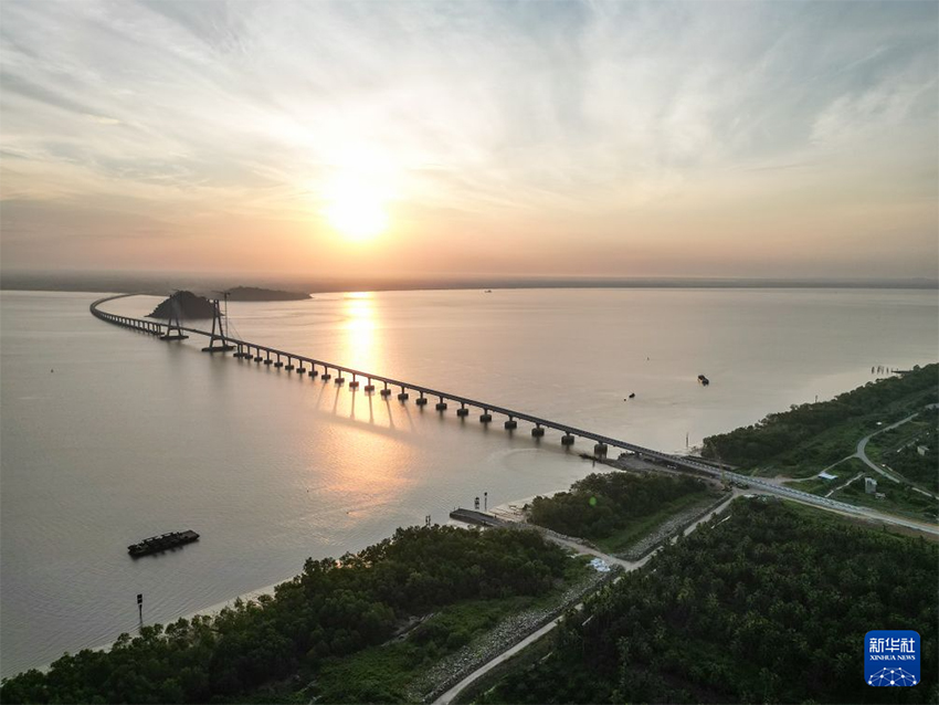 Қытайлық кәсіпорын салған Малайзиядағы теңіз көпірі ресми түрде пайдалануға берілді